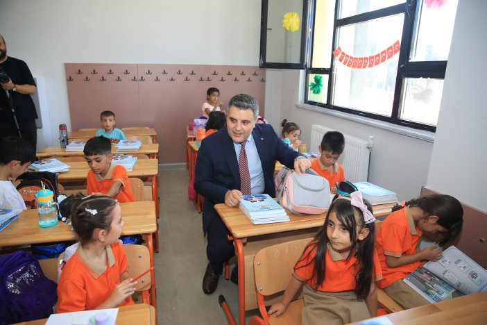 diyarbakirda-ilkogretim-haftasi-kapsaminda-program-duzenlendi-3.jpg