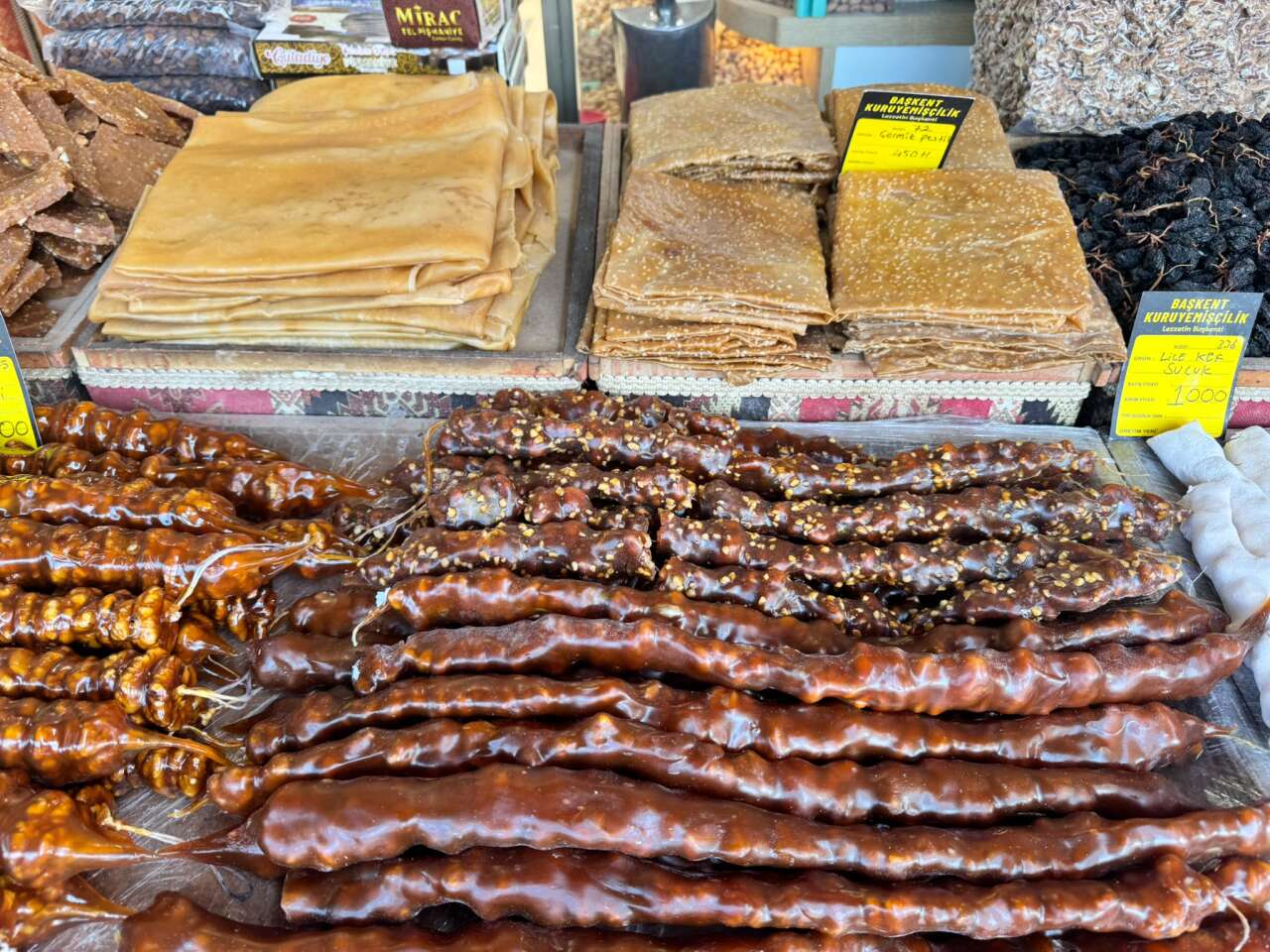 cevizli-sucuk-ve-pestil-tezgahlarda-yerini-aldi-1