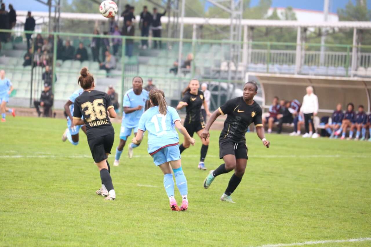 amedspor-kadin-4
