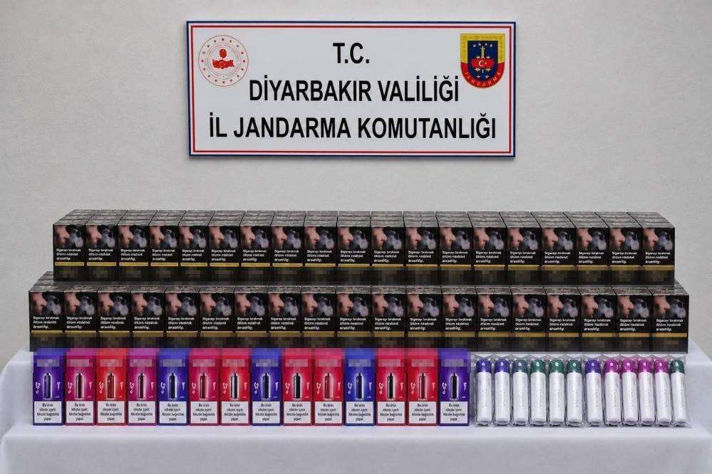 jandarma-ekiplerinin-calismalarinda-gumruk-kacagi-urunler-ele-gecirildi-2