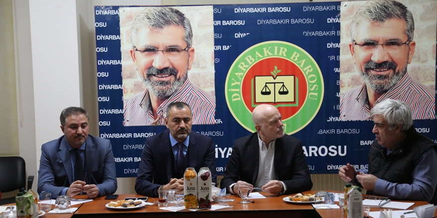 bm-insan-haklari-ozel-raportoru-diyarbakirda-stklarla-gorustu-(2).jpg