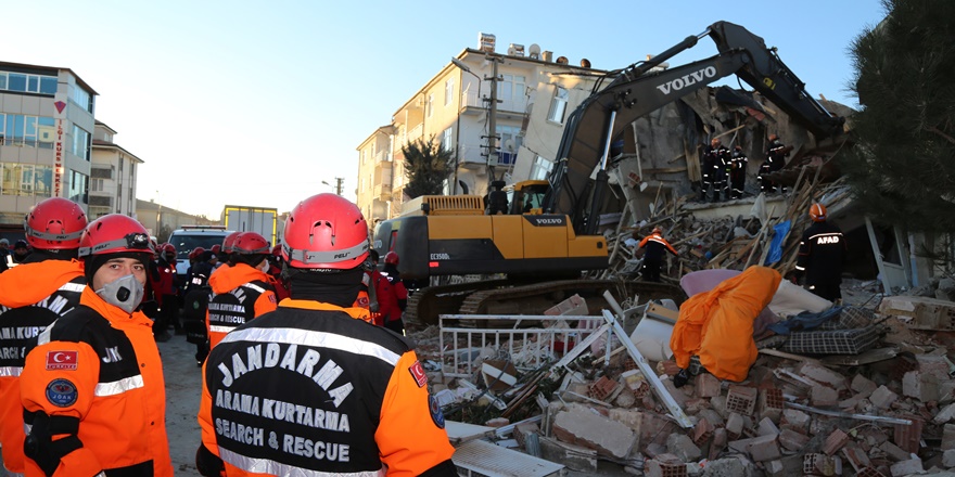 deprem-kurtarma-(2)-001.jpg