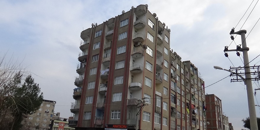 diyarbakir’da-depremin-ardindan-korkutan-goruntu-(2).jpg