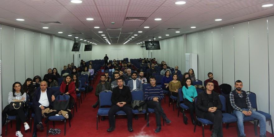 diyarbakir-barosundan-stajyer-avukatlara-egitim-semineri-(2).jpg