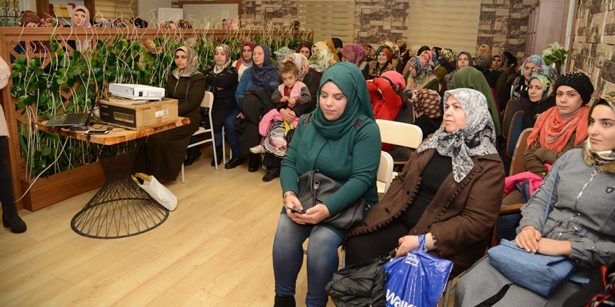 diyarbakir-buyuksehir-belediyesinden-kadin-haklari-egitimi-(2).jpg