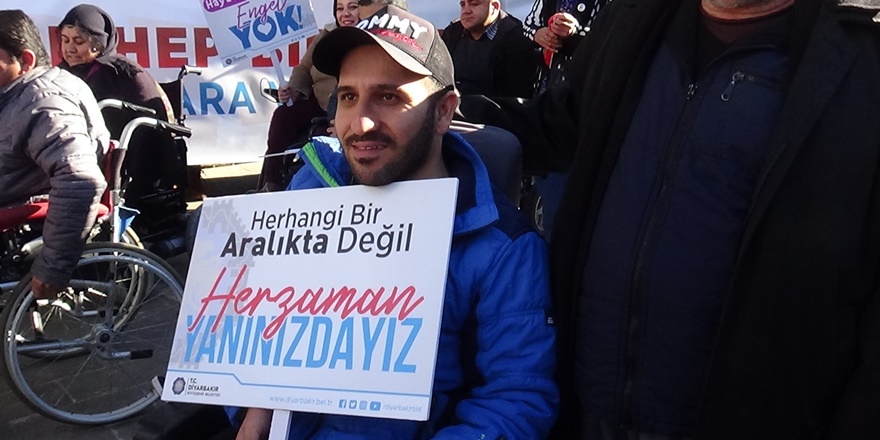 diyarbakirda-engellilerden-yuruyus-(1).jpg