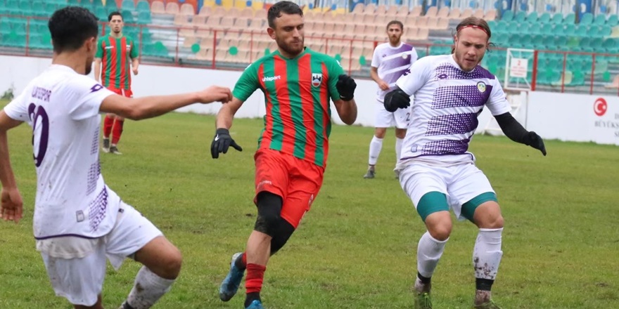 diyarbekirspor-baglar-belediyespor’u-ezdi-gecti-(1).jpg