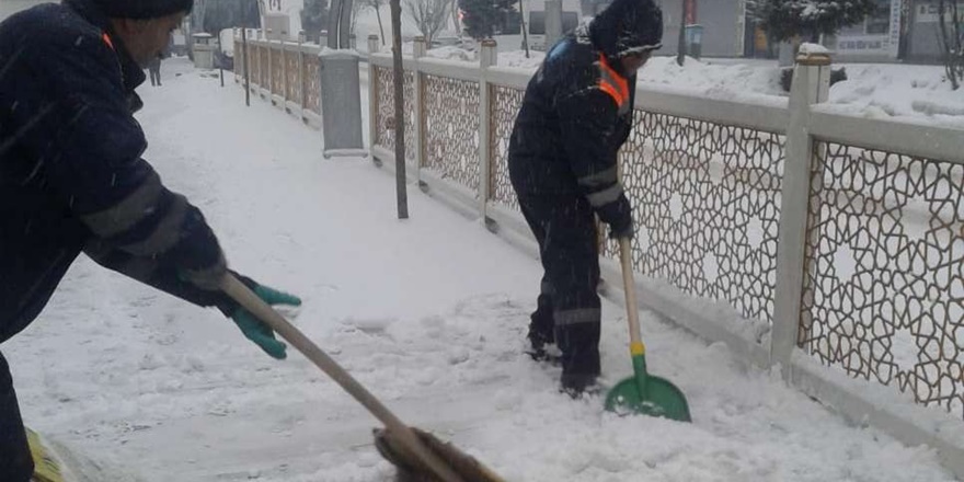 hakkari’de-kar-temizligi-(1).jpg