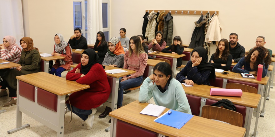 siirt’te-ders-saati-ve-akademisyenleri-ogrenciler-belirliyor-(1).jpg