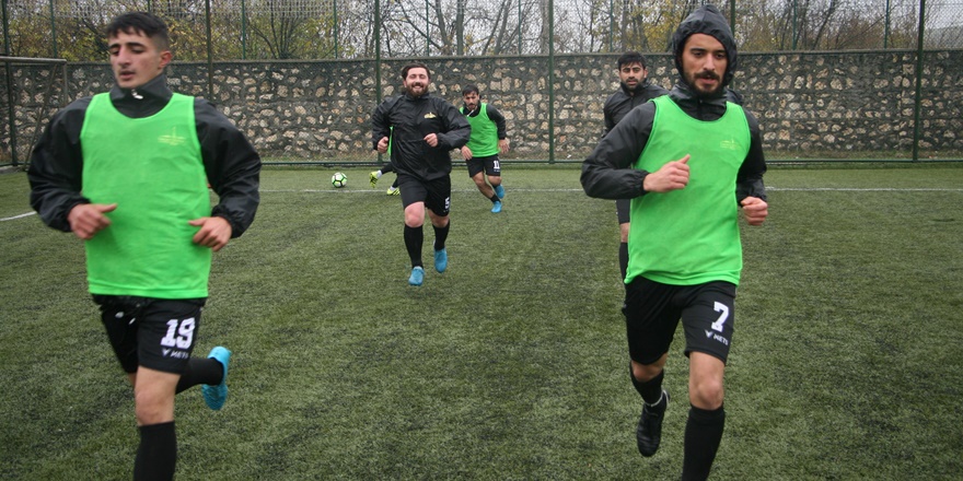 silvan-aslanspor-ikinci-yariya-iddiali-hazirlaniyor-(2).jpg