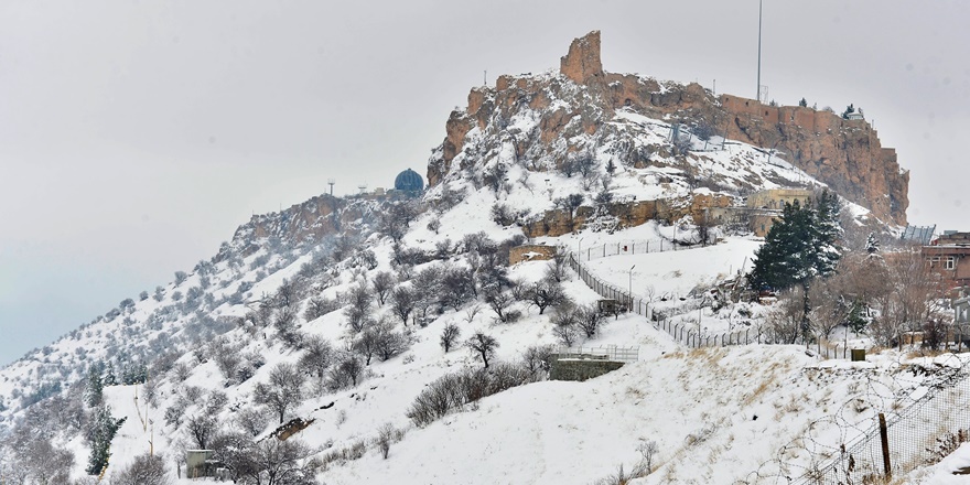 tarihi-mardin-beyaz-ortu-altinda-(2).jpg