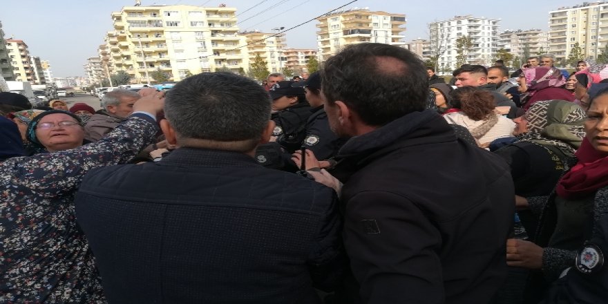 Kadınlarla erkekler arasında pazar yeri gerginliği