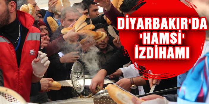 Dağ kapı meydanında hamsi ziyafeti