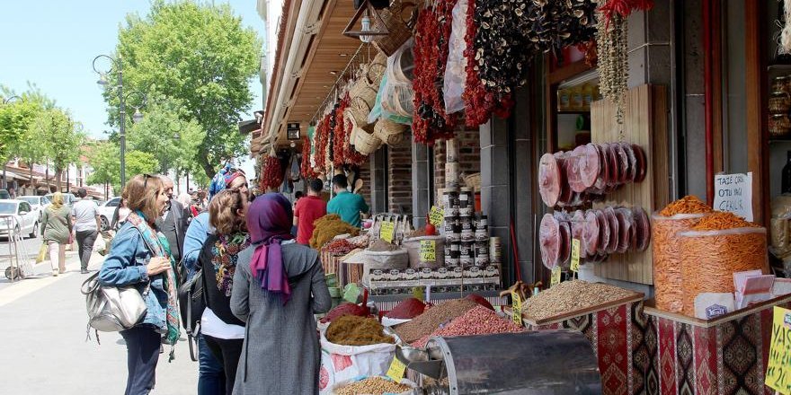 Krizin gölgesinde Ramazan bereketi