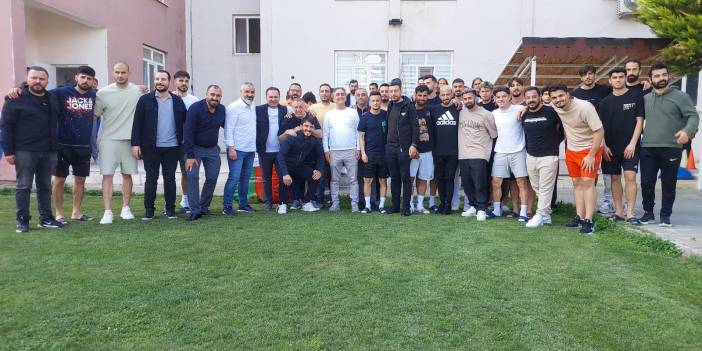 Amedspor Yöneticileri sporcuların Bayramını kutladı