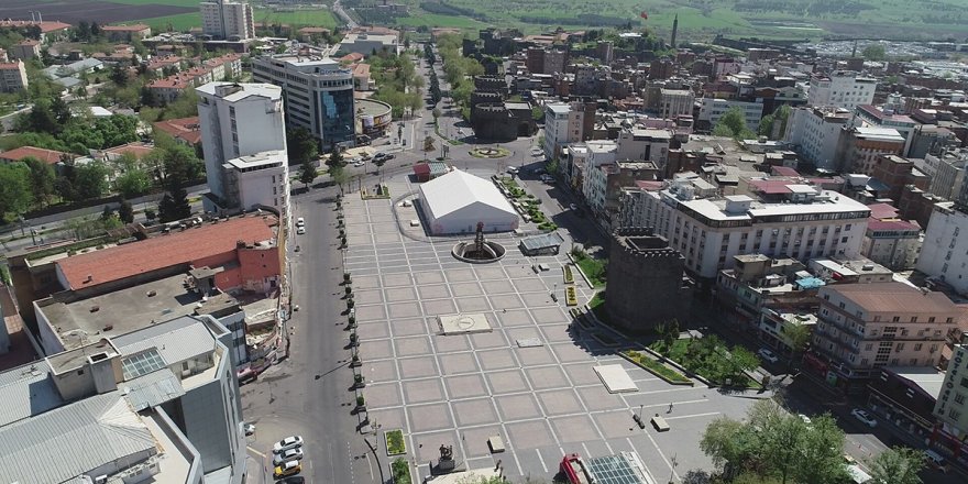 Diyarbakır sokağa çıkma yasağına uydu, sokaklar boş kaldı