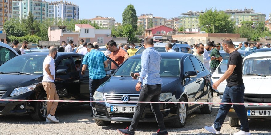 Diyarbakır'da İkinci el oto pazarı 'korona pazarı' oldu