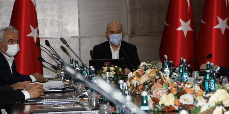 Bakan Soylu Diyarbakır'da güvenlik toplantısına katıldı